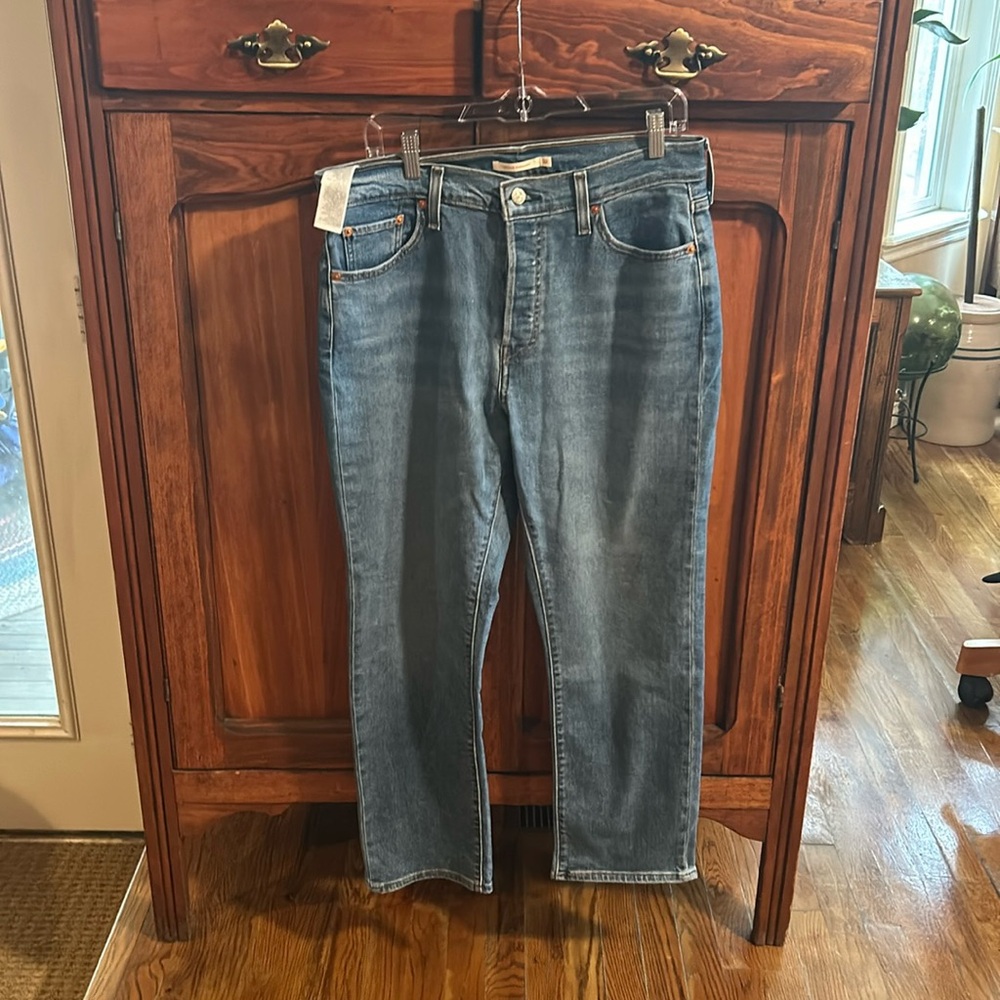 Levi Strauss jeans wedgie style